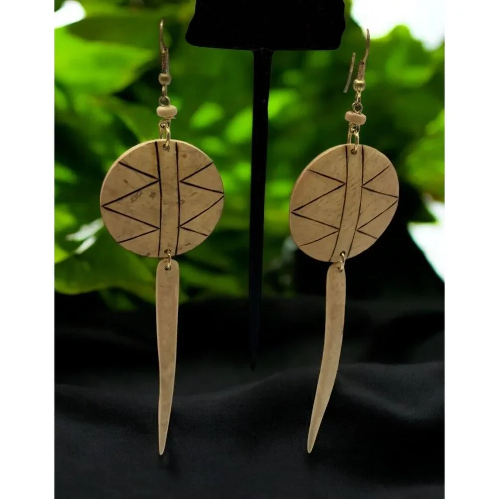 Vintage Handcrafted Wood Dangle Earrings Tribal Inspired Lightweight Nature - Picture 1 of 6